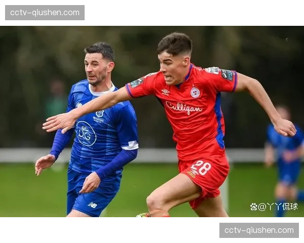 里昂欧联杯遭淘汰，尼亚凯特红牌致球队十人应战